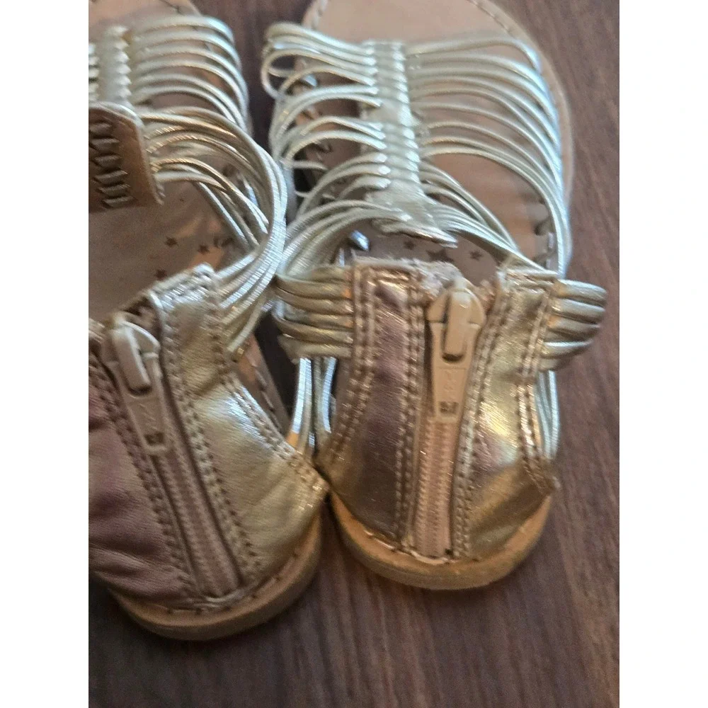 Seychelles Kids Gold Metallic Strappy Gladiator Sandals Back Zip Girls Size 13